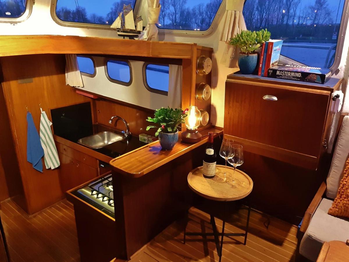 阿姆斯特丹 Motor Yacht Almaz酒店 外观 照片