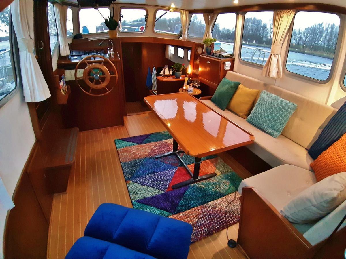 阿姆斯特丹 Motor Yacht Almaz酒店 外观 照片