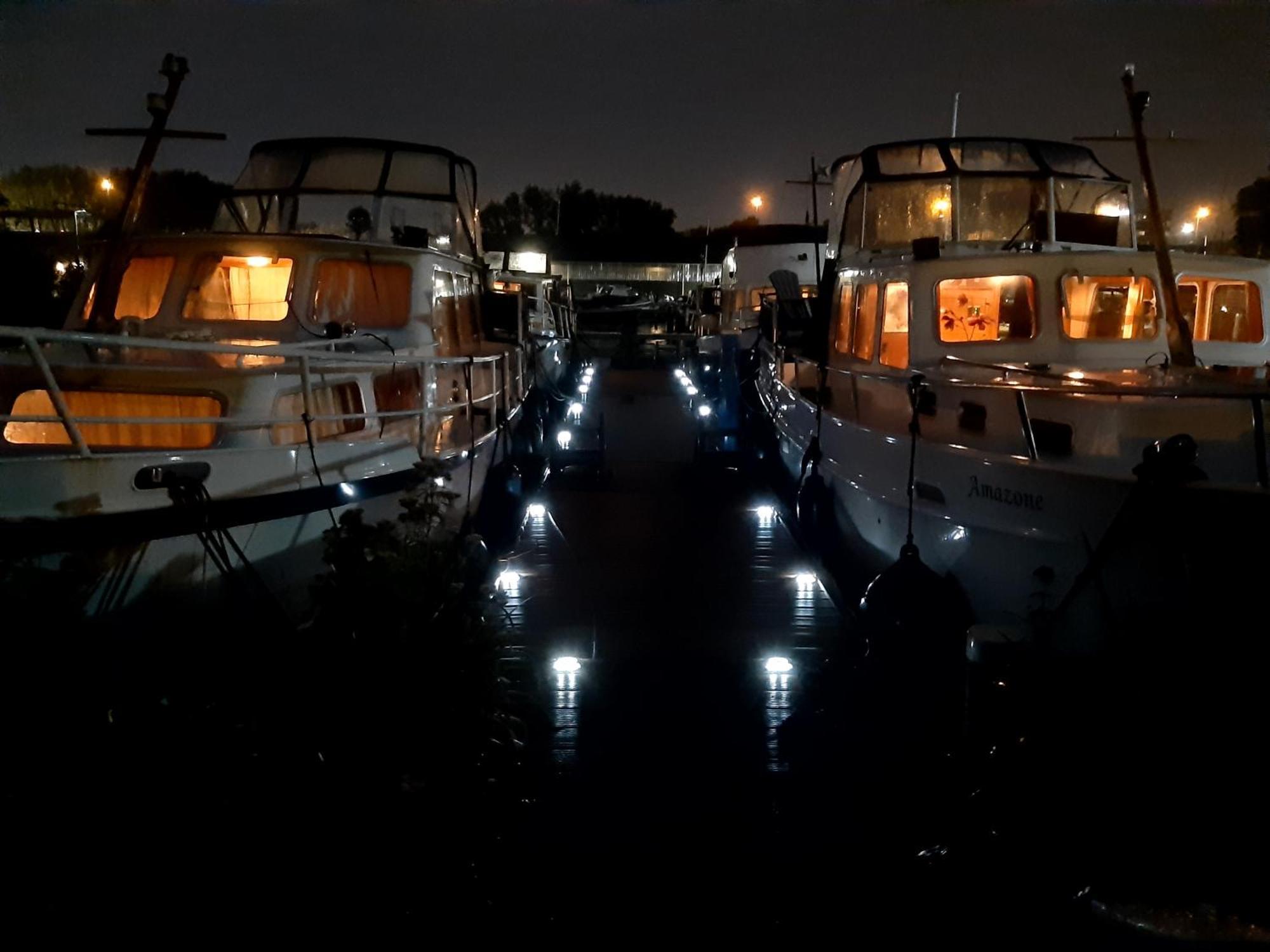 阿姆斯特丹 Motor Yacht Almaz酒店 外观 照片